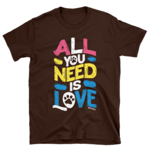 Playera All you need is love